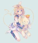  1girl bare_shoulders black_leg_warmers black_sailor_collar black_sleeves blonde_hair blue_background blue_eyes bow chinese_commentary closed_mouth collared_shirt commentary_request detached_sleeves eyelashes fingernails food fruit full_body hair_bow hair_ornament hairclip highres holding holding_stuffed_toy kagamine_rin kneeling leaf light_blush long_sleeves looking_at_viewer midriff miniskirt orange_(fruit) painting_(medium) pleated_skirt sailor_collar shirt shoes simple_background skirt sleeveless sleeveless_shirt smile solo stuffed_animal stuffed_rabbit stuffed_toy traditional_media vocaloid watercolor_(medium) white_bow white_footwear white_headphones white_shirt white_skirt wide_sleeves yanmian_(printemps-noir) 
