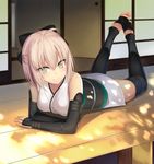  asato_(fadeless) barefoot fate_(series) feet hair_ribbon highres japanese_clothes kimono koha-ace okita_souji_(fate) okita_souji_(fate)_(all) pink_hair ribbon short_kimono sleeveless sleeveless_kimono smile soles solo thighhighs toeless_legwear toes yellow_eyes 