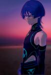  1boy 26qbl arm_at_side beach belt black_belt black_bodysuit black_bow black_bridal_gauntlets black_shorts blue_eyes blunt_ends blurry blurry_background body_markings bodysuit bow bridal_gauntlets closed_mouth clothing_cutout commentary_request dusk expressionless eyeliner genshin_impact glowing_markings hip_vent makeup male_focus mandarin_collar purple_hair purple_rope purple_sash red_eyeliner rope sash scaramouche_(genshin_impact) shorts solo tsurime wanderer_(genshin_impact) wispy_bangs 