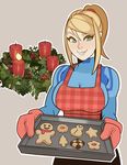  apron baking_sheet bangs blonde_hair blue_bodysuit blue_eyes bodysuit bodysuit_under_clothes breasts candle checkerboard_cookie checkered christmas christmas_tree christmas_wreath cookie fire flame food giving grey_background grin hair_between_eyes hair_tie happy high_ponytail highres holding holding_tray holly large_breasts lips metroid metroid:_other_m outline oven_mitts pinecone plaid plaid_apron ponytail red_apron red_scarf samus_aran scarf simple_background skin_tight smile snowman solo splashbrush star swept_bangs tray tree turtleneck wreath yoshi's_cookie zero_suit 