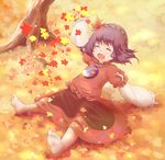  ^_^ arm_support autumn autumn_leaves barefoot closed_eyes feet hair_ornament happy highres laughing leaf leaf_hair_ornament long_sleeves mirror open_mouth playing purple_hair red_shirt red_skirt rope shimenawa shirt short_hair sitting skirt smile soles solo tatuhiro touhou tree yasaka_kanako younger 