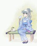  bench blue_eyes fan full_body grey_hair hair_ornament highres iesupa japanese_clothes kayari_buta kimono kinchaku long_hair pouch rwby scar sitting solo weiss_schnee zouri 