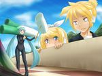  2girls aqua_hair brother_and_sister giant giantess hatsune_miku kagamine_len kagamine_rin kou_(haijindeath) maclone macross macross_frontier meltrandi miclone multiple_girls parody siblings spring_onion twins twintails vocaloid zentradi 