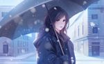  blush brown_eyes brown_hair building chromatic_aberration coat commentary highres holding light_smile lips long_hair long_sleeves looking_at_viewer nguyen_uy_vu original outdoors parted_lips perspective road sidewalk snowing solo street translated umbrella upper_body 