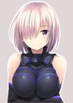  akita_hika armor armored_dress bangs black_armor blush breasts cleavage closed_mouth commentary fate/grand_order fate_(series) grey_background hair_over_one_eye hand_on_own_arm highres large_breasts lavender_hair light_smile looking_at_viewer mash_kyrielight purple_eyes short_hair simple_background smile solo upper_body 