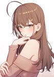  ahoge armpit_crease bare_shoulders black_hair blush brown_eyes brown_hair brown_sweater crossed_bangs earrings erezu grabbing_own_arm hair_behind_ear hair_between_eyes hair_ornament hairclip hand_to_own_mouth highres hololive hololive_english huge_ahoge jewelry long_hair long_sleeves looking_at_viewer multicolored_hair nanashi_mumei no_bra off-shoulder_sweater off_shoulder parted_lips simple_background streaked_hair sweater white_background white_hair 