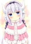  bangs blue_eyes blush bow capelet dragon_girl dragon_horns dress frills fur_trim hair_bow hair_ornament hairband head_tilt highres horns jitome kanna_kamui karutamo kobayashi-san_chi_no_maidragon long_hair looking_at_viewer low_twintails silver_hair solo twintails upper_body 