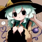  1girl 1other ? bags_under_eyes black_eyes black_hat brown_background buttons commentary_request diamond_button eyeball frilled_shirt_collar frilled_sleeves frills grabbing_another&#039;s_hair green_hair hand_in_another&#039;s_hair hands_in_hair hat hat_ribbon heart heart_of_string heripantomorrow komeiji_koishi looking_at_viewer medium_hair out_of_frame ribbon shirt simple_background solo_focus speech_bubble spoken_question_mark third_eye touhou translation_request upper_body wide_sleeves yellow_ribbon yellow_shirt 