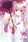  animal_ear_fluff animal_ears blonde_hair blush camellia eyebrows_visible_through_hair flower fox_ears fox_girl fox_tail hair_flower hair_ornament hakama highres holding holding_umbrella japanese_clothes kanzashi komomo_(ptkrx) long_hair looking_at_viewer miko oriental_umbrella original red_eyes red_hakama snow snowing solo tail thighhighs umbrella very_long_hair white_legwear 