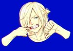  anaglyph blonde_hair blue_background chromatic_aberration chromatic_aberration_abuse clenched_teeth green_eyes hair_over_one_eye half_updo hiwakana6121 male_focus mouth_pull teeth thumbs_down yuri!!!_on_ice yuri_plisetsky 