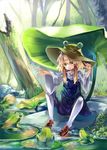  blonde_hair brown_footwear commentary_request eyeball frog green_eyes hair_ribbon hat highres leaf lily_pad moriya_suwako nature open_mouth outstretched_arms red_ribbon ribbon rock shoes sitting solo touhou tree tress_ribbon white_legwear wide_sleeves zhu_xiang 