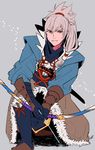  fire_emblem holding holding_weapon japanese_clothes kazuha_(kazuha1003) looking_at_viewer male_focus ponytail red_eyes silver_hair simple_background smile solo sword takumi_(fire_emblem_if) wakizashi weapon 