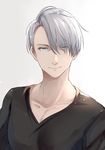  bangs black_shirt blue_eyes collarbone eyes_visible_through_hair hair_over_one_eye highres looking_at_viewer luse_maonang male_focus shirt silver_hair solo upper_body viktor_nikiforov yuri!!!_on_ice 