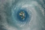  cloud concept_art godzilla_(series) hurricane island king_kong_(series) legendary_pictures map monsterverse no_humans ocean official_art realistic sea skull_island storm 