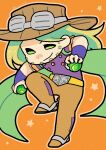  1boy absurdres ball beard belt belt_buckle blonde_hair blue_bridal_gauntlets bridal_gauntlets brown_hat brown_pants buckle cape chibi chibi_only closed_mouth colored_shoe_soles commentary cowboy_hat derivative_work facial_hair full_body goggles goggles_on_headwear green_cape green_eyes gyro_zeppeli hat highres holding holding_ball jojo_no_kimyou_na_bouken jojo_pose long_hair m_a_a_m_8 male_focus orange_sleeves pants purple_shirt purple_sleeves shirt short_sleeves smile solo spurs standing star_(symbol) steel_ball_(jojo) steel_ball_run symbol-only_commentary two-tone_sleeves yellow_belt 
