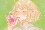  1girl alt_text blonde_hair blurry blush closed_eyes colored_eyelashes depth_of_field dungeon_meshi eating_flower eyelashes falin_touden falin_touden_(tallman) falling_petals flower green_background hand_up hemerocallis holding holding_flower petals pink_flower portrait sasakura34 shirt short_hair solo white_shirt wind 