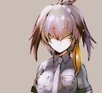  bangs beige_background black_hair breast_pocket closed_mouth collared_shirt commentary_request cowlick expressionless eyebrows_visible_through_hair grey_hair grey_neckwear grey_shirt hair_between_eyes kemono_friends looking_at_viewer low_ponytail multicolored_hair necktie pocket shirt shoebill_(kemono_friends) short_sleeves side_ponytail simple_background solo tabata_hisayuki tsurime upper_body yellow_eyes 