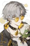  1boy black_choker black_gloves black_jacket caelus_(honkai:_star_rail) choker closed_mouth commentary fingerless_gloves food gloves grey_hair hair_between_eyes holding holding_food honkai:_star_rail honkai_(series) jacket looking_at_viewer male_focus nong_345 open_clothes open_jacket portrait round_eyewear shirt short_hair solo steamed_bun sunglasses symbol-only_commentary tinted_eyewear trailblazer_(honkai:_star_rail) twitter_username white_background white_shirt yellow-tinted_eyewear yellow_eyes 