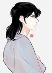  1boy adam's_apple black_eyes black_hair closed_mouth commentary_request expressionless from_side grey_background grey_kimono ishikawa_goemon_xiii japanese_clothes kimono long_hair lupin_iii male_focus mohimohinosiri signature simple_background solo upper_body 