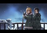  2girls against_railing ahoge black_gloves black_hair blonde_hair blue_eyes blush breath building chito_(shoujo_shuumatsu_ryokou) commentary_request cup fur_trim furrowed_eyebrows gloves green_coat gun hand_in_pocket highres holding icicle letterboxed long_hair long_sleeves looking_away low_twintails mool_yueguang mug multiple_girls night open_mouth outdoors purple_eyes railing rifle shooting_star shoujo_shuumatsu_ryokou sky snow standing star_(sky) starry_sky steam twintails weapon yuuri_(shoujo_shuumatsu_ryokou) 