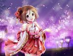  blurry brown_eyes brown_hair cherry_blossoms cowboy_shot depth_of_field detached_sleeves doumyouji_karin folded_ponytail hakama_skirt hand_up idolmaster idolmaster_cinderella_girls idolmaster_cinderella_girls_starlight_stage looking_at_viewer nontraditional_miko obi open_hand open_mouth outdoors purple_sky sash short_hair standing stone_lantern tsukiori_sasa twilight 