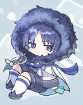  1boy arm_at_side black_boots black_hair black_hood black_shorts blue_gem blue_scarf blue_trim blunt_ends blush boots chibi chibi_only cloak closed_mouth commentary_request eyeliner feathers fur_hood gem genshin_impact grey_background grey_pupils gurumin_(gurruguru) hood hood_up hooded_cloak hoyofair long_sleeves looking_at_viewer makeup male_focus official_alternate_costume parted_bangs pom_pom_(clothes) purple_eyes red_eyeliner scaramouche_(genshin_impact) scarf shorts solo stirrup_legwear toeless_legwear vision_(genshin_impact) wanderer_(genshin_impact) wanderer_(nord_express)_(genshin_impact) white_cloak white_sleeves winter_clothes wispy_bangs yellow_feathers 