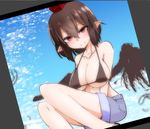  &gt;:) alternate_costume bikini_top blush breasts brown_hair collarbone commentary_request day hat highres jpeg_artifacts large_breasts photo_(object) pointy_ears red_eyes shameimaru_aya short_hair shorts sky smile solo squatting takorice tokin_hat touhou v-shaped_eyebrows v_arms wings 