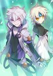  1girl add_(elsword) another_code_(elsword) black_capelet capelet elsword eve_(elsword) facial_mark gloves grin headphones highres holding_hands hood hoodie octoman purple_eyes robot shirt short_hair silver_hair smile t-shirt tracer_(elsword) white_hair yellow_eyes 