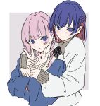  2girls atenaba blue_eyes blue_hair blue_sweater braid closed_mouth colored_inner_hair double_v french_braid grey_background hands_on_another&#039;s_wrists highres hug hug_from_behind kaf_(kamitsubaki_studio) kamitsubaki_studio long_sleeves looking_at_viewer multicolored_hair multiple_girls parted_lips pink_hair red_hair rim_(kamitsubaki_studio) shirt sweater twin_braids two-tone_background upper_body v white_background white_shirt yellow_pupils 