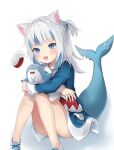  1girl absurdres animal_ears ass bloop_(gawr_gura) blue_eyes blue_hair cat_ears fins fish_tail gawr_gura gawr_gura_(1st_costume) grey_hair hair_ornament highres hololive hololive_english hood hoodie long_hair long_sleeves looking_at_viewer multicolored_hair nekopurin_(nyanko_prin) open_mouth shark_girl shark_tail shoes smile solo streaked_hair tail teeth virtual_youtuber white_hood 