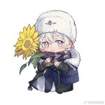  1boy avgust_(reverse:1999) bag black_footwear blue_bag blue_jacket blue_pants chibi coat flower full_body fur-trimmed_coat fur_hat fur_trim grey_coat grey_eyes grey_hair grey_scarf hat holding holding_flower jacket looking_at_viewer male_focus mumu_de_maomao overcoat pants reverse:1999 scarf school_bag shoulder_bag smile solo sunflower ushanka weibo_logo weibo_watermark white_background white_hat yellow_flower 