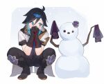  1boy abbystea albedo_(genshin_impact) albedo_(genshin_impact)_(cosplay) black_boots black_gloves black_hair blue_eyes blue_hair blush boots breath character_snowman commentary_request cosplay flower genshin_impact gloves gradient_hair hair_between_eyes highres hood hood_down male_focus multicolored_hair own_hands_together purple_flower red_gloves russian_commentary short_sleeves simple_background snowing snowman squatting thigh_boots venti_(genshin_impact) 