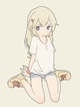  arm_support bangs blonde_hair brown_eyes collarbone commentary hair_ornament hairclip heart jewelry key light_smile long_hair necklace original pink_scrunchie scrunchie shoes short_shorts shorts simple_background sitting solo wariza yagi_(s1120411) 