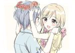  aiba_yumi asymmetrical_hair bangs blonde_hair blue_hair blue_shirt blush bracelet brown_eyes flower flower_necklace hands_on_another's_head hands_on_another's_shoulders hayami_kanade head_wreath idolmaster idolmaster_cinderella_girls jewelry looking_at_another multiple_girls necklace oimo open_mouth parted_bangs putting_on_headwear rose shirt short_hair simple_background smile yellow_eyes yellow_shirt yuri 