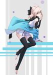  ahoge barefoot black_bow black_legwear black_scarf bow eyebrows_visible_through_hair fate/grand_order fate_(series) from_side green_eyes hair_between_eyes hair_bow half_updo highres japanese_clothes kimono leris_muma long_hair looking_at_viewer okita_souji_(fate) okita_souji_(fate)_(all) petals scarf short_kimono silver_hair solo thighhighs toeless_legwear white_kimono 