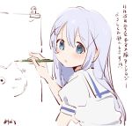  1girl artist_name bangs binder_clip blue_eyes blurry depth_of_field dot_nose drawing eyebrows_visible_through_hair gochuumon_wa_usagi_desu_ka? hair_between_eyes hair_ornament hand_up holding holding_pencil kafuu_chino kafuu_chino&#039;s_school_uniform light_blue_hair long_hair looking_at_viewer looking_back mebachi paper parted_lips pencil puffy_short_sleeves puffy_sleeves sailor_collar school_uniform serafuku short_sleeves signature solo tareme tippy_(gochiusa) translation_request triangle_mouth upper_body white_background x_hair_ornament 