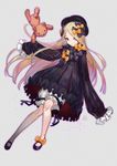  abigail_williams_(fate/grand_order) azutarou bangs black_dress black_footwear black_hat blonde_hair bloomers blue_eyes bow commentary dress fate/grand_order fate_(series) frilled_sleeves frills grey_background hair_bow hat lolita_fashion long_hair long_sleeves looking_at_viewer mary_janes orange_bow parted_bangs parted_lips polka_dot polka_dot_bow shoe_bow shoes signature simple_background sleeves_past_fingers sleeves_past_wrists solo striped stuffed_animal stuffed_toy teddy_bear too_many_bows underwear vertical-striped_dress vertical_stripes white_bloomers 