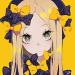  abigail_williams_(fate/grand_order) artist_name bangs black_bow black_hat blonde_hair blue_eyes bow closed_mouth commentary eyebrows_visible_through_hair fate/grand_order fate_(series) hair_bow hat head_tilt highres long_hair looking_at_viewer orange_bow parted_bangs polka_dot polka_dot_bow portrait ram_(ramlabo) signature simple_background solo yellow_background 