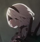  black_blindfold black_dress black_gloves blindfold blurry blurry_foreground commentary_request depth_of_field doremi dress from_side gloves grey_background headband highres mole mole_under_mouth nier_(series) nier_automata parted_lips profile short_hair solo white_hair yorha_no._2_type_b 