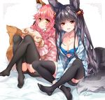  alternate_costume animal_ears bell black_bow black_legwear blush bow breasts cleavage contemporary crossover erune fate/extra fate/grand_order fate_(series) fox_ears fox_tail granblue_fantasy hair_bell hair_ornament jewelry long_hair looking_at_viewer loungewear matching_outfit medium_breasts multicolored_hair multiple_girls necklace no_shoes parted_lips pink_hair red_eyes reina_(black_spider) striped striped_hoodie tail tamamo_(fate)_(all) tamamo_no_mae_(fate) thighhighs yellow_eyes yuel_(granblue_fantasy) 