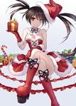  adapted_costume asle asymmetrical_hair bare_shoulders black_hair boots breasts candy candy_cane christmas cleavage clock_eyes commentary_request crossed_legs date_a_live dress elbow_gloves food fur_trim gift gloves hand_up hat heterochromia holding holding_gift knee_boots looking_at_viewer medium_breasts red_dress red_eyes red_footwear red_gloves santa_costume santa_hat sitting smile solo strapless symbol-shaped_pupils tokisaki_kurumi twintails yellow_eyes 