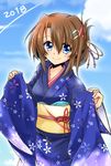  2018 alternate_hairstyle blue_background blue_eyes blue_kimono brown_hair closed_mouth commentary_request eyebrows_visible_through_hair hair_ornament hair_up japanese_clothes kimono long_sleeves looking_at_viewer lyrical_nanoha print_kimono san-pon short_hair smile solo standing upper_body wide_sleeves x_hair_ornament yagami_hayate 