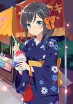  bag black_hair blue_eyes bow floral_print hair_bow japanese_clothes kimono looking_at_viewer moe2018 orange_bow original shaved_ice smile solo spoon stall standing wide_sleeves yuikosoba yukata 