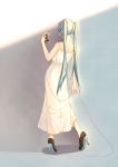  absurdres alternate_costume bare_shoulders black_footwear blue_hair cable dress facing_away frilled_dress frills full_body gradient gradient_background hatsune_miku high_heels highres holding holding_microphone long_hair microphone nape shure_55sh sleeveless sleeveless_dress solo standing twintails very_long_hair vocaloid white_dress zuiai_gongzhu_dianxia 