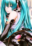  absurdres aoi_subaru aqua_eyes aqua_hair elbow_gloves gloves hatsune_miku hatsune_miku_(append) highres long_hair smile solo twintails vocaloid vocaloid_append 