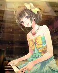  :d absurdres ahoge bow brown_eyes brown_hair collarbone dress green_dress hair_bow highres indoors instrument jewelry kishida_mel music necklace open_mouth piano playing_instrument playing_piano school_fanfare short_hair sitting sleeveless sleeveless_dress smile solo_focus sparkle stage strapless strapless_dress yellow_bow 
