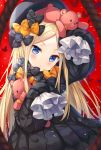  :&lt; abigail_williams_(fate/grand_order) arm_up bangs black_bow black_dress black_hat blonde_hair blue_eyes blush bow bug butterfly closed_mouth commentary dress eyebrows_visible_through_hair fate/grand_order fate_(series) forehead hat head_tilt hitsukuya insect long_hair long_sleeves looking_at_viewer noose object_hug on_head orange_bow parted_bangs red_background rope sleeves_past_fingers sleeves_past_wrists solo stuffed_animal stuffed_toy teddy_bear very_long_hair 