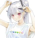  1girl black_horns closed_mouth commentary_request dmith dragon_horns fate/grand_order fate_(series) hand_up highres horns kiyohime_(fate) looking_at_viewer parted_bangs ponytail red_eyes shirt sidelocks simple_background solo t-shirt upper_body white_background white_hair white_shirt 