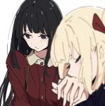  2girls atenaba bag black_hair blonde_hair blurry blurry_foreground blush closed_eyes closed_mouth hair_ribbon handbag highres holding_hands inoue_takina kiss kissing_hand long_hair long_sleeves looking_down lycoris_recoil medium_hair multiple_girls nishikigi_chisato purple_eyes red_ribbon red_shirt ribbon shirt simple_background white_background yuri 