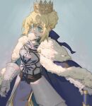  18660081532 1girl absurdres armor artoria_pendragon_(fate) blonde_hair blue_background blue_cloak breastplate cloak cowboy_shot crown fate/grand_order fate_(series) faulds fur-trimmed_cloak fur_trim gauntlets green_eyes highres holding holding_sword holding_weapon long_hair outstretched_arm parted_lips solo standing sword weapon 